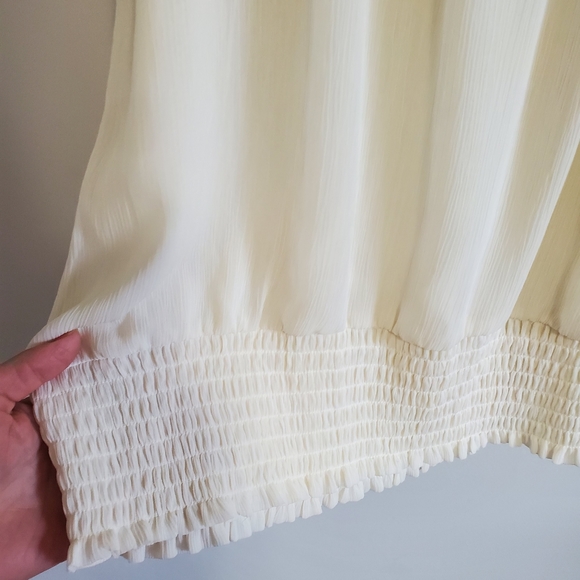 3/$30   flowy crepe shell - Picture 3 of 3
